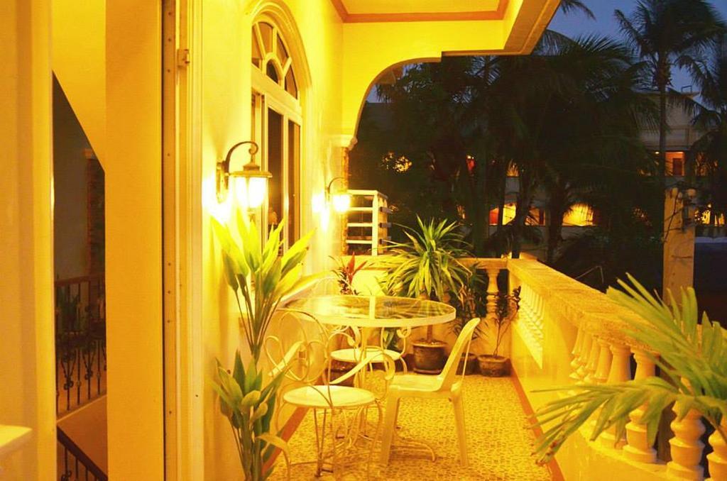 Casa D' Estrella Apartelle Balabag  Bagian luar foto