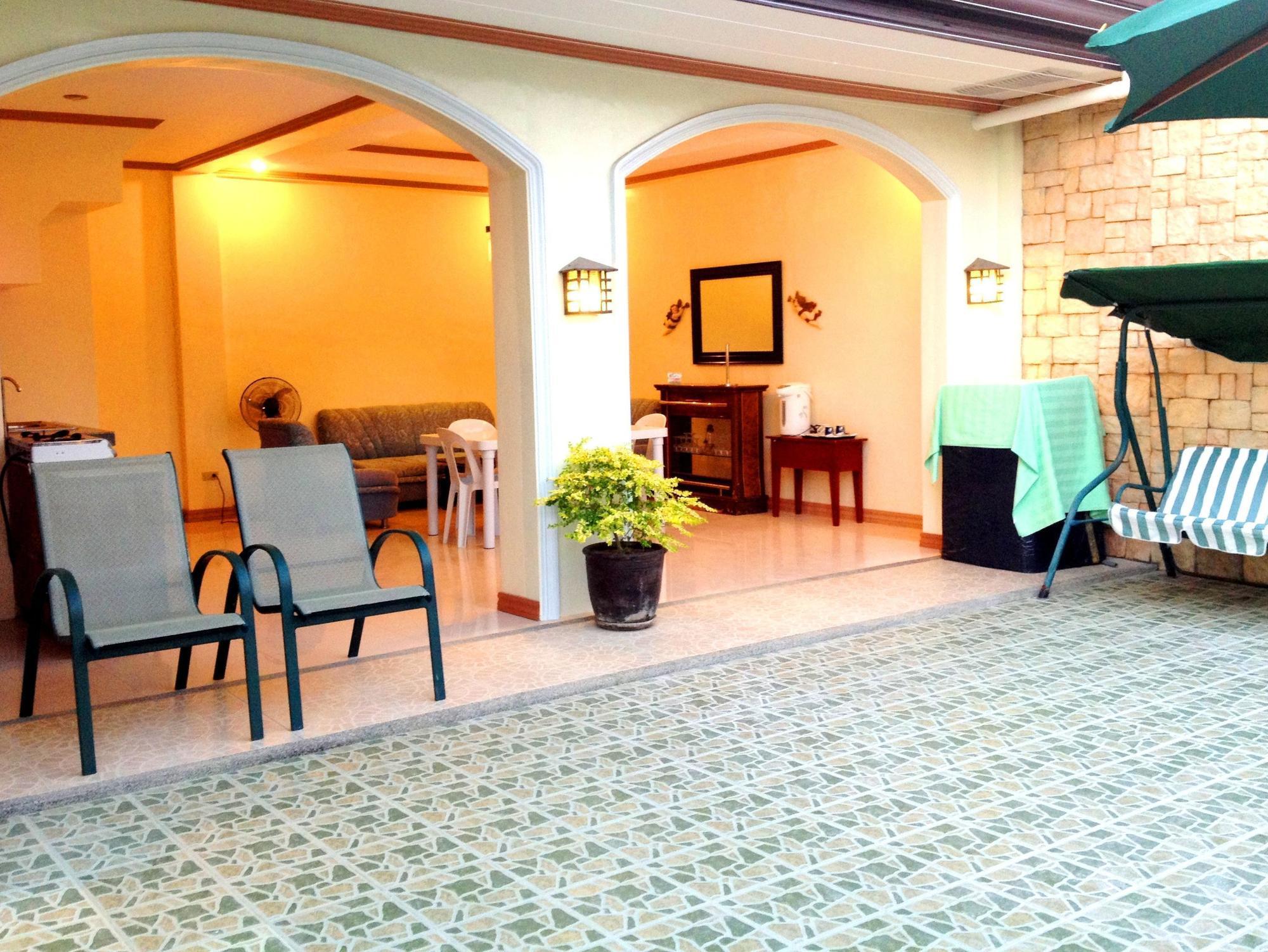 Casa D' Estrella Apartelle Balabag  Bagian luar foto