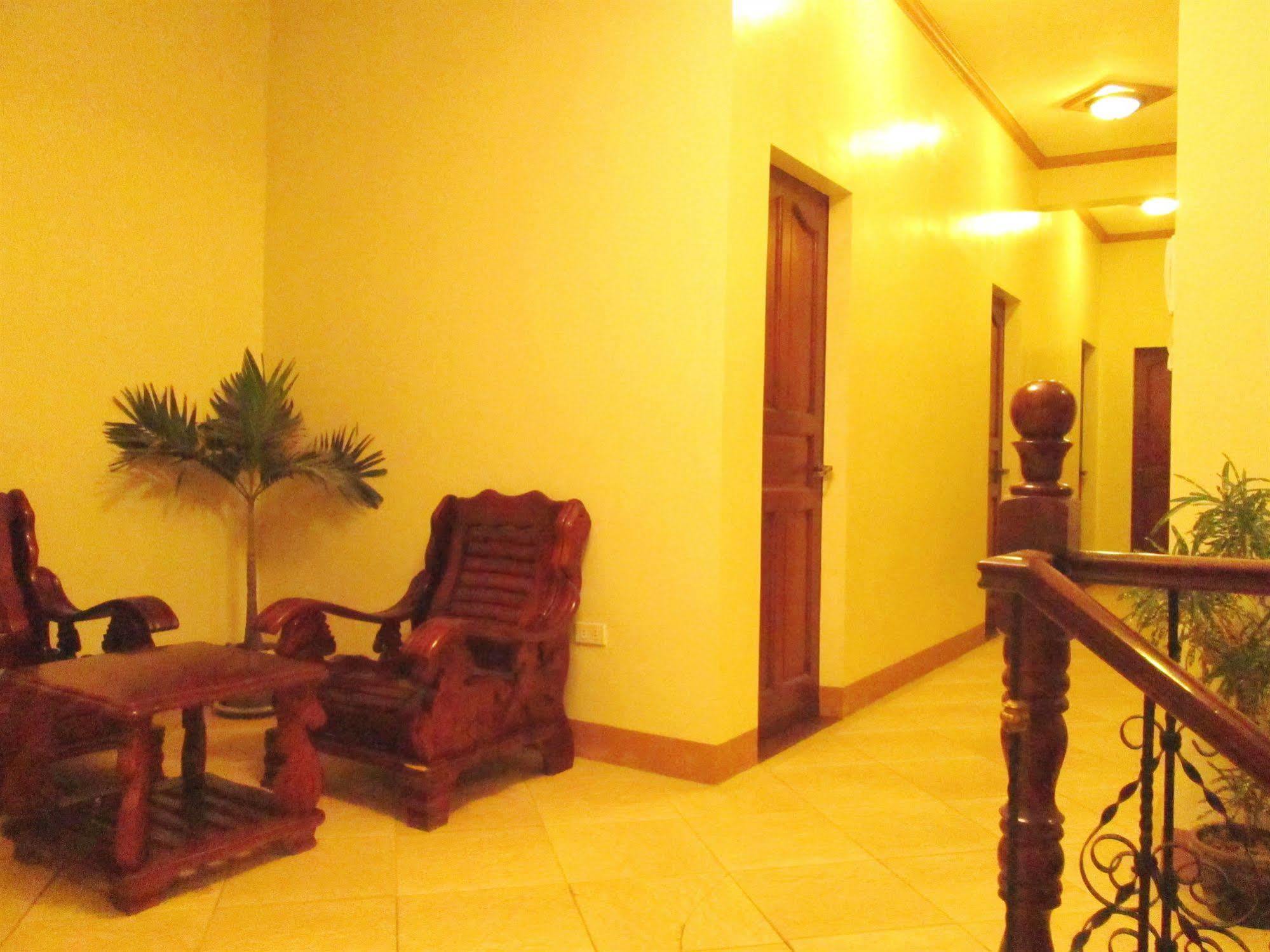 Casa D' Estrella Apartelle Balabag  Bagian luar foto